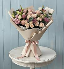 Букет цветов из:  Розы и Лизиантусы в Сотниковском