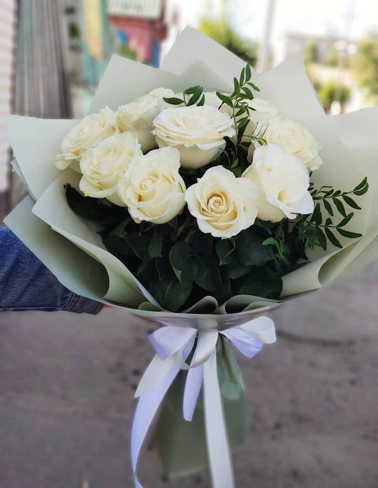 Букет Белые розы Проуд в Сотниковском