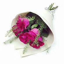 Букет цветов из:  Розы в Сотниковском