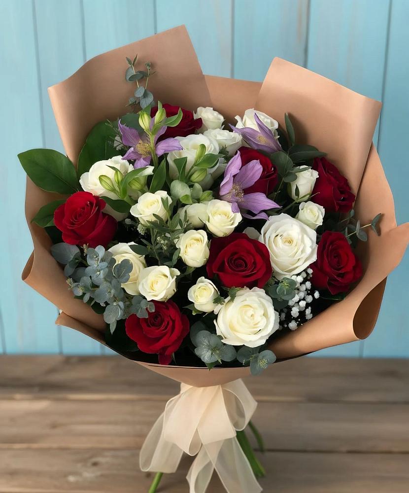 Букет цветов из: Розы и Альстромерии в Сотниковском