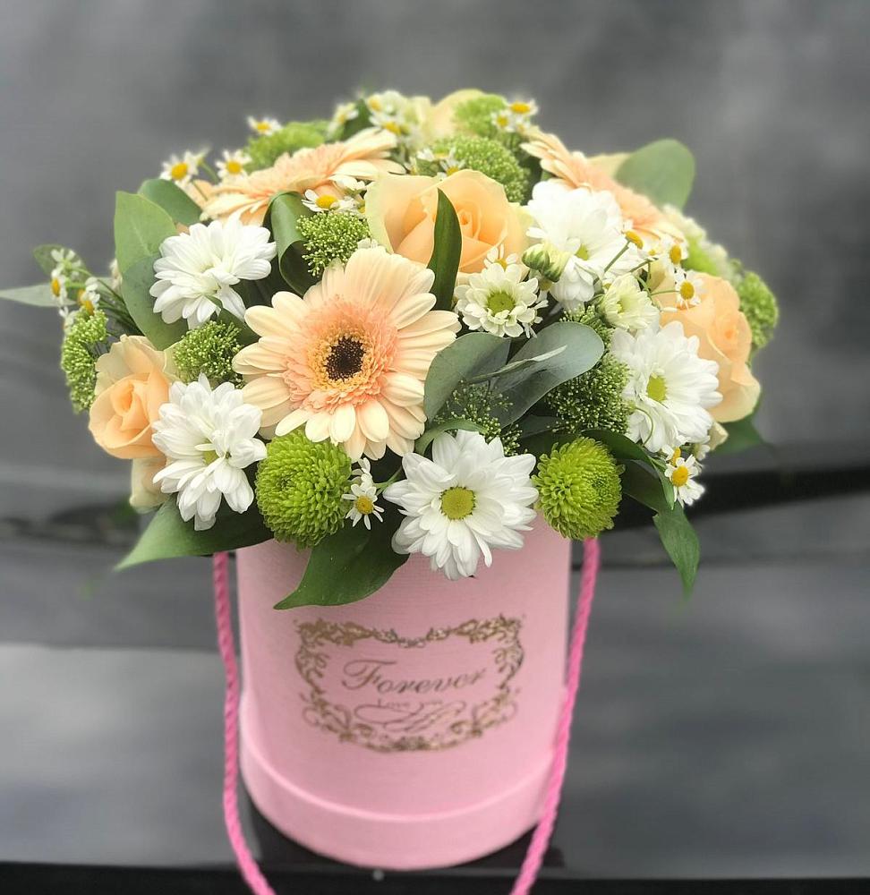 Цветочная композиция из Розы, Герберы и Хризантемы в шляпной коробке в Сотниковском