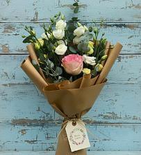 Букет цветов из:  Розы и Лизиантусы в Сотниковском