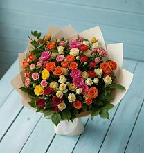 Букет Микс из разноцветных кустовых роз в Сотниковском